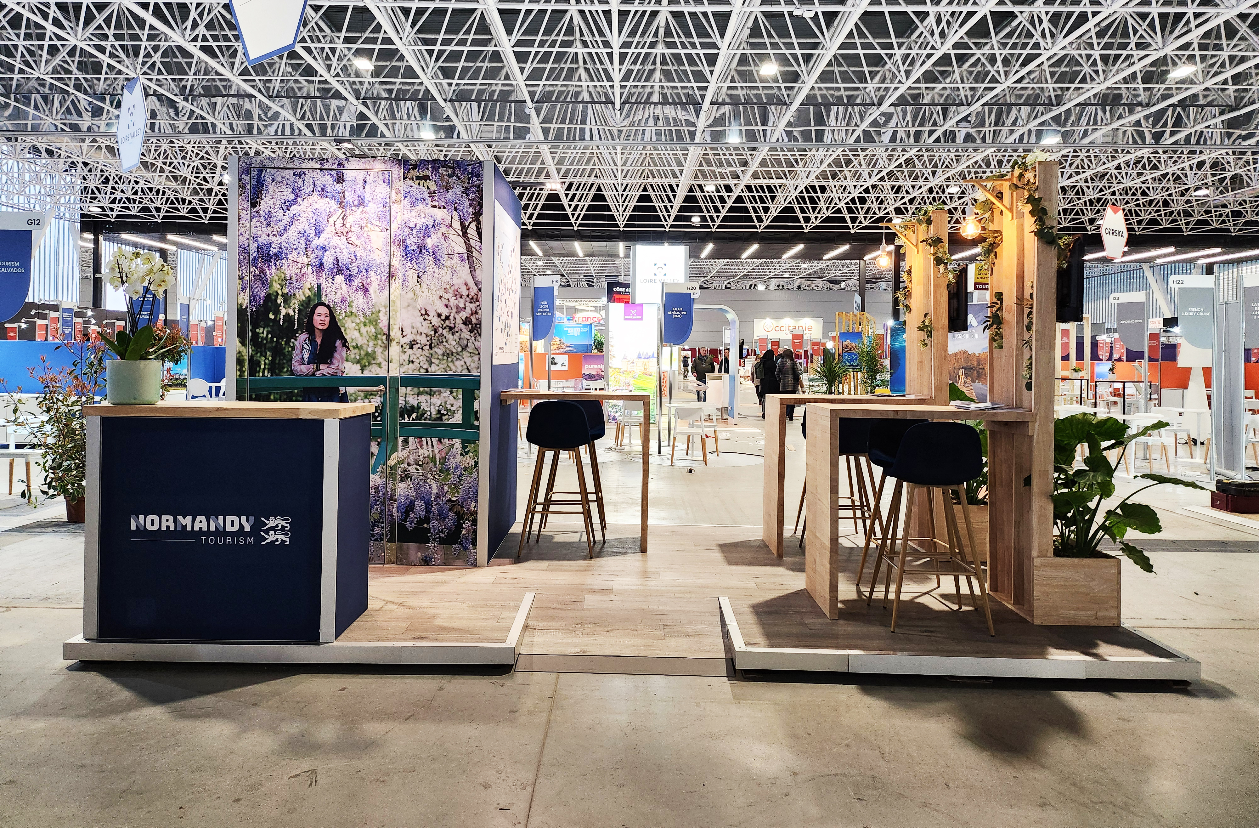 Stand réalisé par Pitxuevent pour la région Normandie au salon Rendez-vous en France, au MEETT de Toulouse